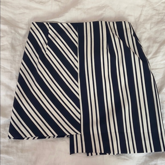 Zara Skirt - Picture 4 of 5